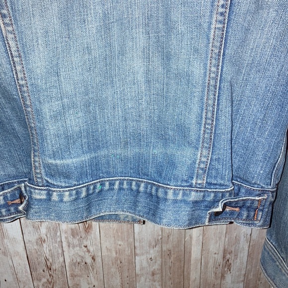 Old Navy Petite Large Jean Jacket - Picture 4 of 12